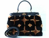 ピーカブ　毛皮（ブランドバッグ）の商品画像 - 査定依頼日：2025年4月21日 - 最高査定価格：200,000円