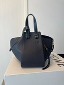 LOEWE ハンモックスモール（ブランドバッグ）の商品画像 - 査定依頼日：2024年1月18日 - 最高査定価格：95,000円