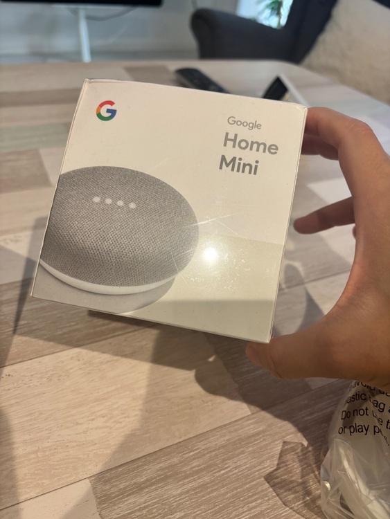 Google mini 未開封（オーディオ・スピーカー）の商品画像 - 査定依頼日：2025年7月22日 - 最高査定価格：1,600円