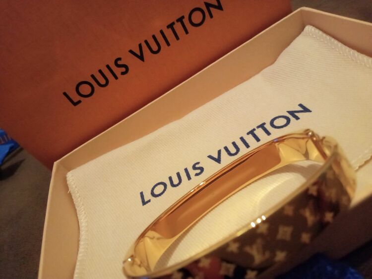 ビィトンブレスレット（金・貴金属）の商品画像 - 査定依頼日：2025年9月8日 - 最高査定価格：35,000円