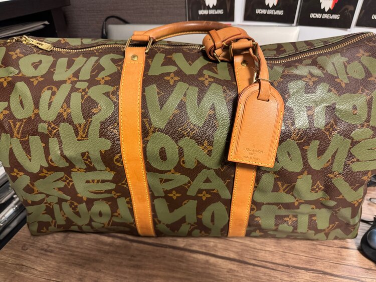 ルイ・ヴィトン モノグラムグラフィティ キーポル50 M92196（ブランドバッグ）の商品画像 - 査定依頼日：2025年2月26日 - 最高査定価格：170,000円