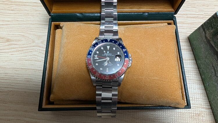 ロレックス GMTマスター 16710（高級時計）の商品画像 - 査定依頼日：2025年9月21日 - 最高査定価格：1,770,000円