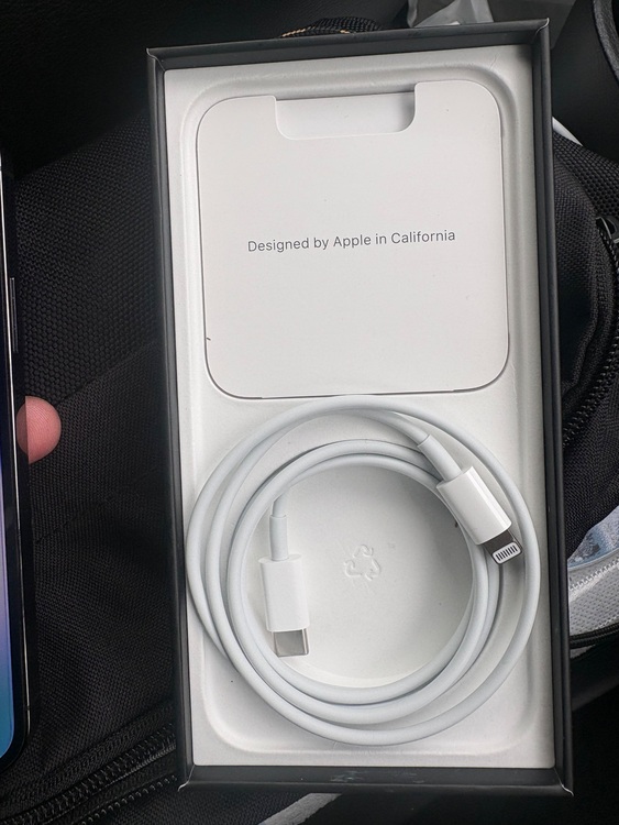 MGM93J/A（スマホ）の商品画像 - 査定依頼日：2025年10月16日 - 最高査定価格：32,000円