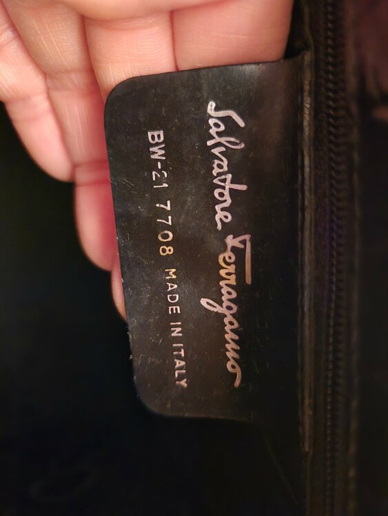 ガンチーニ　クロコ型押し黒（ブランドバッグ）の商品画像 - 査定依頼日：2026年4月7日 - 最高査定価格：10,000円