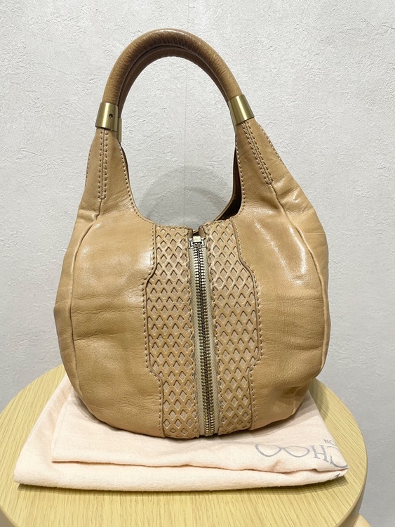 ジミーチュウ  （ブランドバッグ）の商品画像 - 査定依頼日：2025年8月16日 - 最高査定価格：5,000円