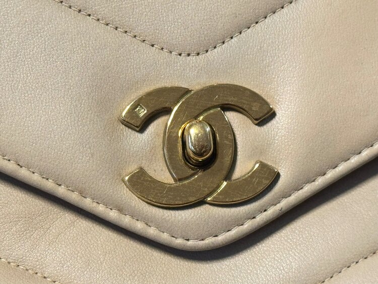 マトラッセ チェーンショルダー（ブランドバッグ）の商品画像 - 査定依頼日：2025年2月3日 - 最高査定価格：350,000円