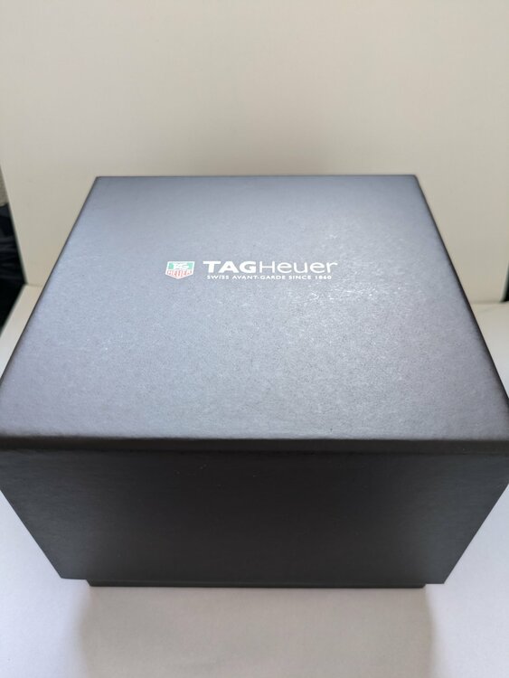 アクアレーサーキャリパー７GMT（高級時計）の商品画像 - 査定依頼日：2026年4月26日 - 最高査定価格：380,000円