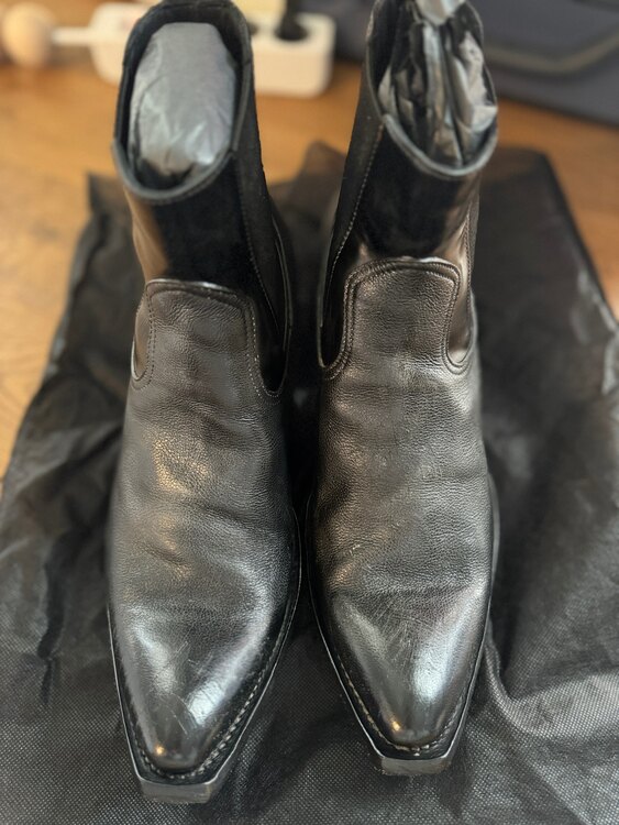 プラダ  （ブランドバッグ）の商品画像 - 査定依頼日：2025年4月18日 - 最高査定価格：60,000円