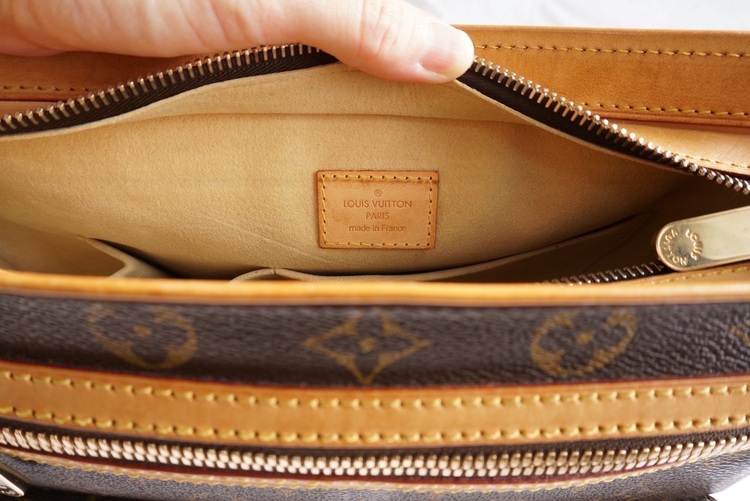 	ハドソンGM（ブランドバッグ）の商品画像 - 査定依頼日：2022年7月18日 - 最高査定価格：85,000円