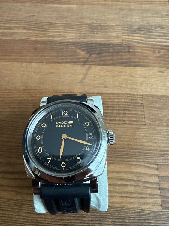 ラジオミール1940 47ミリ（高級時計）の商品画像 - 査定依頼日：2025年5月29日 - 最高査定価格：700,000円