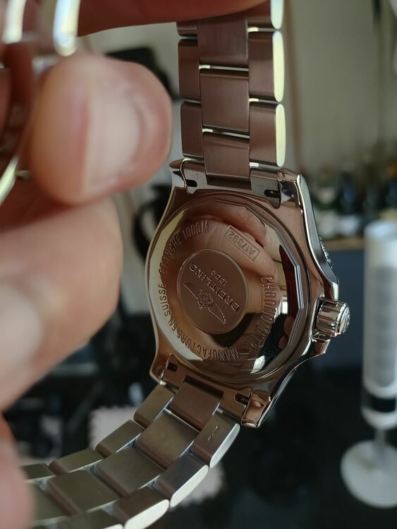 ブライトリング スーパーオーシャン （高級時計）の商品画像 - 査定依頼日：2025年9月23日 - 最高査定価格：270,000円