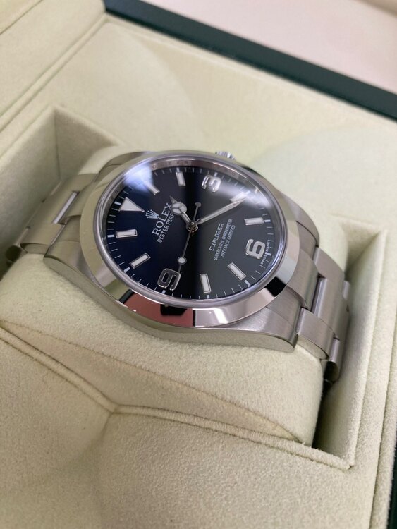 エクスプローラ（高級時計）の商品画像 - 査定依頼日：2024年12月11日 - 最高査定価格：1,100,000円