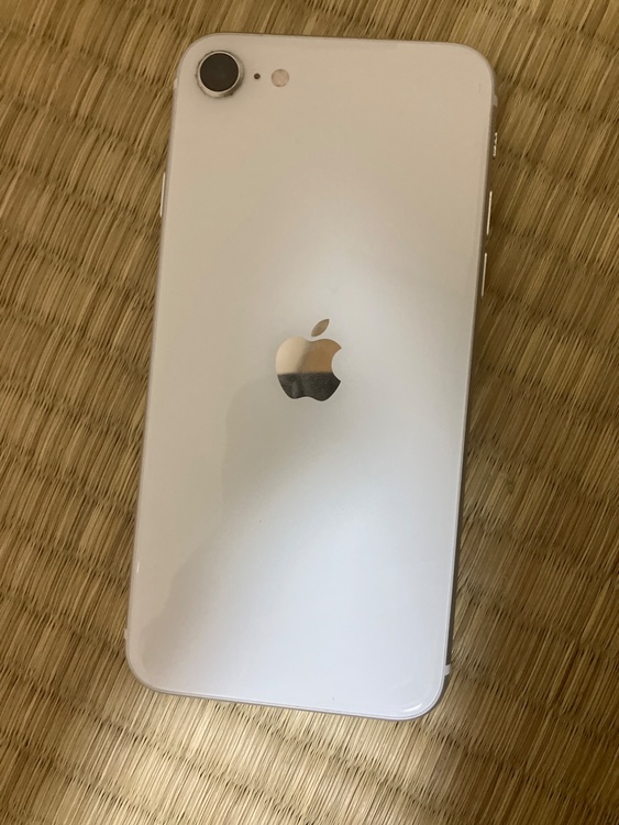 iPhone SE (第 2 世代) 128GB SIMフリー（スマホ）の商品画像 - 査定依頼日：2026年3月28日 - 最高査定価格：6,600円