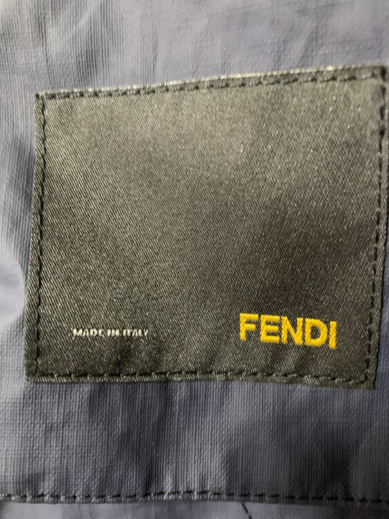 フェンディ  （ブランドバッグ）の商品画像 - 査定依頼日：2025年4月14日 - 最高査定価格：10,000円