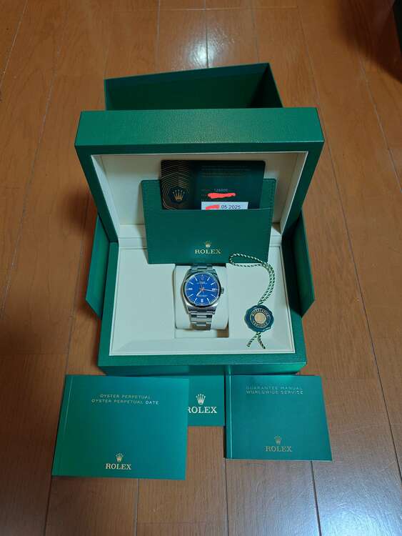 オイスターパーペチュアル新作青文字盤36mm（高級時計）の商品画像 - 査定依頼日：2025年5月21日 - 最高査定価格：1,200,000円