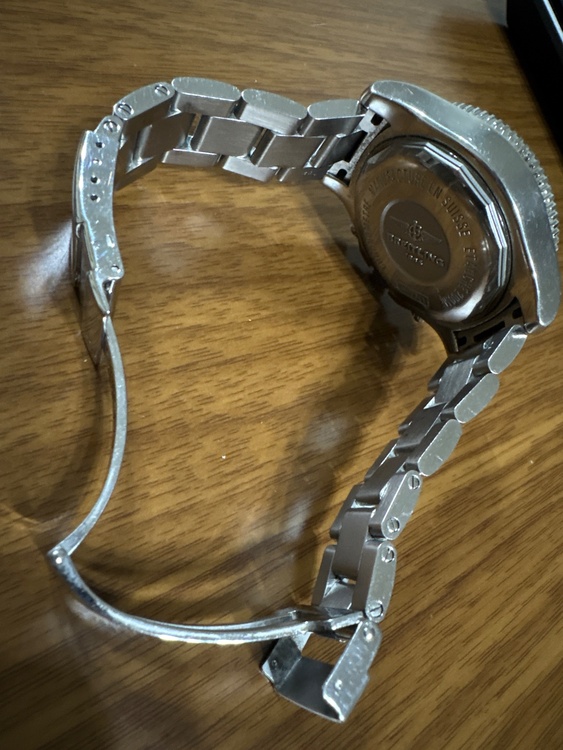 ブライトリング スーパーオーシャン （高級時計）の商品画像 - 査定依頼日：2025年12月25日 - 最高査定価格：200,000円