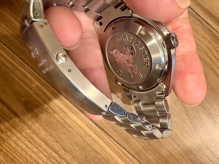 オメガシーマスタープラネットオーシャン（高級時計）の商品画像 - 査定依頼日：2025年10月11日 - 最高査定価格：400,000円