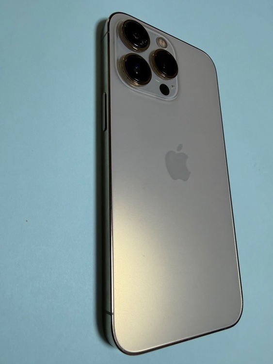 iPhone 13 Pro 256GB SIMフリー（スマホ）の商品画像 - 査定依頼日：2025年11月15日 - 最高査定価格：100,000円