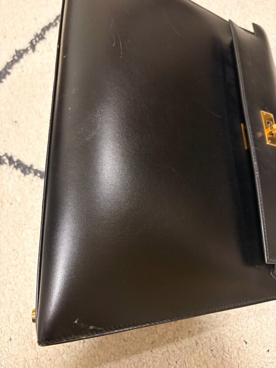 ケリーボックスカーフ　ノワール ○A（ブランドバッグ）の商品画像 - 査定依頼日：2026年4月26日 - 最高査定価格：1,400,000円