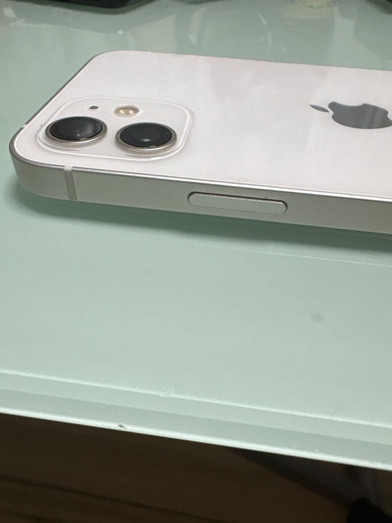 iPhone12 64GB（スマホ）の商品画像 - 査定依頼日：2026年10月12日 - 最高査定価格：20,500円