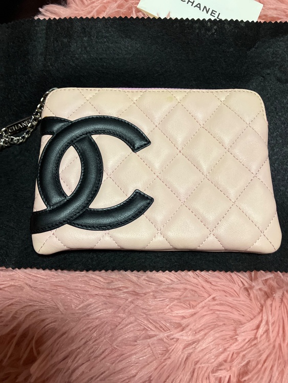 ポーチ（ブランド財布・小物）の商品画像 - 査定依頼日：2025年12月5日 - 最高査定価格：1,000円