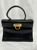 ?（ブランドバッグ）の商品画像 - 査定依頼日：2024年10月19日 - 最高査定価格：40,000円