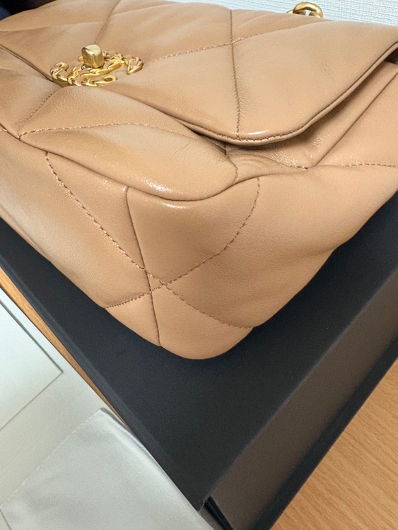 シャネル19 AS1160（ブランドバッグ）の商品画像 - 査定依頼日：2025年6月4日 - 最高査定価格：450,000円