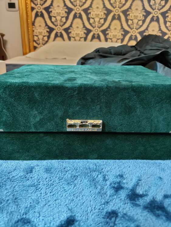 ロレックス シードゥエラー 136660（高級時計）の商品画像 - 査定依頼日：2025年2月12日 - 最高査定価格：2,300,000円