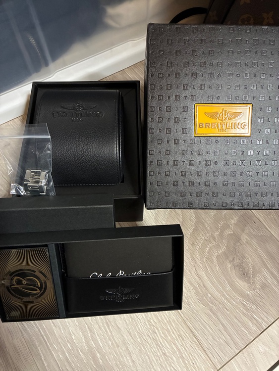 ブライトリング その他 A331B29PSS（高級時計）の商品画像 - 査定依頼日：2025年12月14日 - 最高査定価格：312,000円