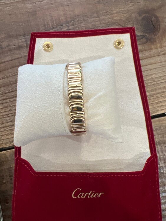 カルティエ ベニュワール （高級時計）の商品画像 - 査定依頼日：2025年4月28日 - 最高査定価格：1,100,000円