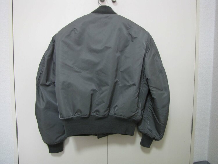 フライトジャケット　MA-1（古着・ファッション）の商品画像 - 査定依頼日：2026年4月18日 - 最高査定価格：10,000円