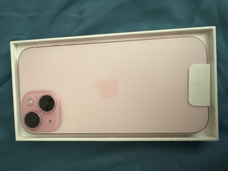 iPhone iPhone 15 128GB docomo（スマホ）の商品画像 - 査定依頼日：2026年8月24日 - 最高査定価格：70,000円