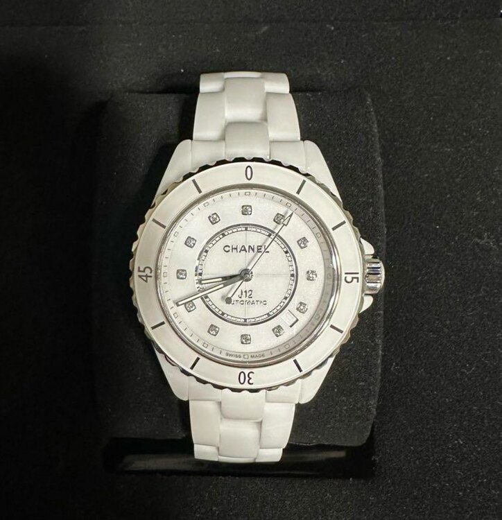 J12 キャリバー12.1, 38MM（高級時計）の商品画像 - 査定依頼日：2025年3月15日 - 最高査定価格：600,000円