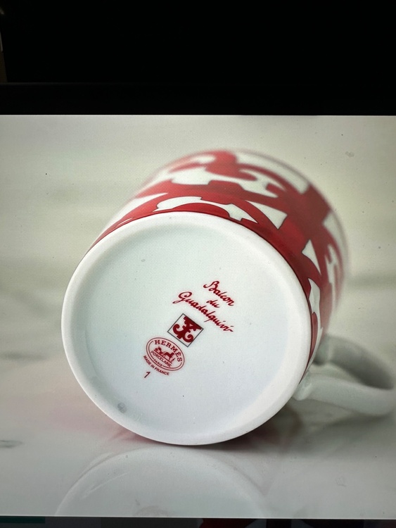 HERMES マグカップ300mlバルコン・デュ・ガダルキヴィール011031P（食器）の商品画像 - 査定依頼日：2026年3月3日 - 最高査定価格：100,000円