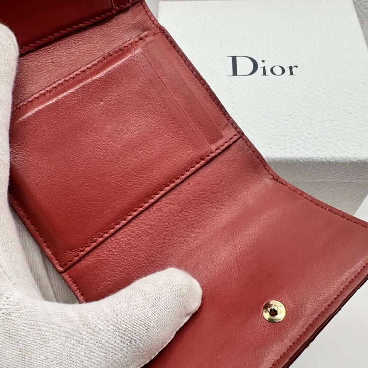 Dior Lady Wallet ピンク（ブランド財布・小物）の商品画像 - 査定依頼日：2025年6月28日 - 最高査定価格：20,000円