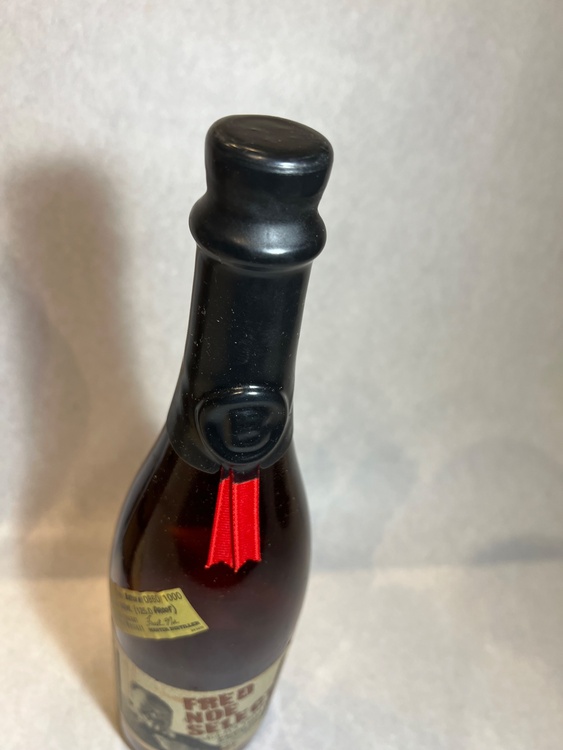 ブッカーズ 成城石井限定バッチ（木製バケツ付）（お酒）の商品画像 - 査定依頼日：2026年3月5日 - 最高査定価格：130,000円