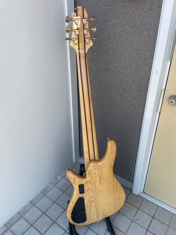 SUGI 6弦ベース（ピアノ・楽器・PA機材）の商品画像 - 査定依頼日：2026年10月5日 - 最高査定価格：300,000円