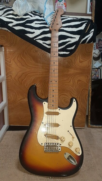 Squire by Fender Silver Series　Q011464（ピアノ・楽器・PA機材）の商品画像 - 査定依頼日：2026年4月19日 - 最高査定価格：100,000円