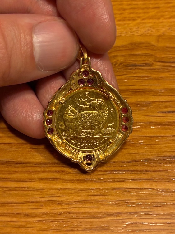 島キャット金貨(純金 k24)金貨ペンダントトップ エリザベス2世1/5オンス（金・貴金属）の商品画像 - 査定依頼日：2026年6月4日 - 最高査定価格：300,000円
