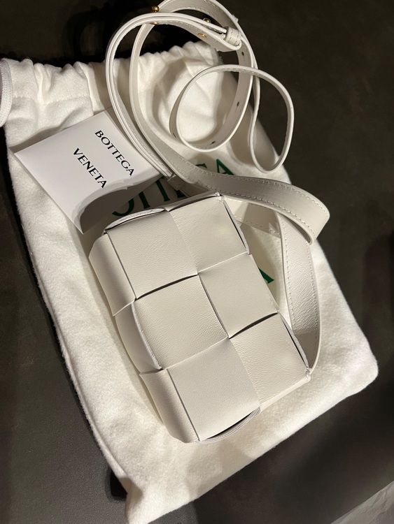 キャンディカセット（ブランドバッグ）の商品画像 - 査定依頼日：2025年9月12日 - 最高査定価格：80,000円