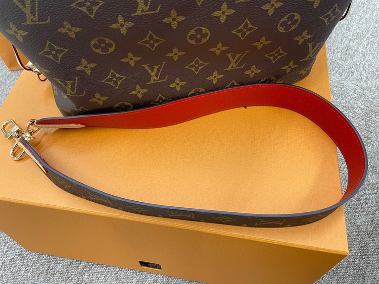 ルイヴィトン ネヴァーフル （ブランドバッグ）の商品画像 - 査定依頼日：2025年10月27日 - 最高査定価格：280,000円