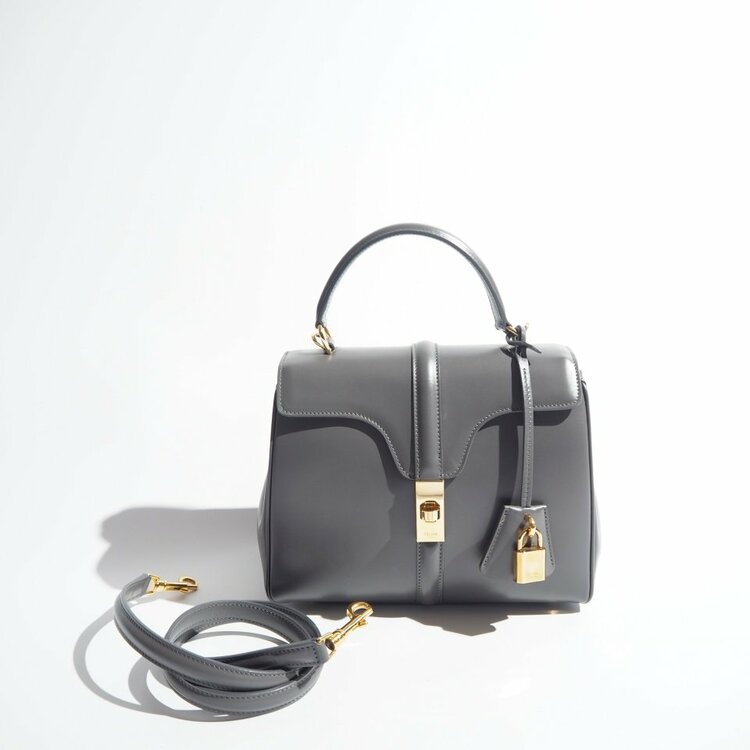 CELINE セリーヌ スモール 16（セーズ） バッグ サチネイテッドカーフスキングレー（ブランドバッグ）の商品画像 - 査定依頼日：2026年8月9日 - 最高査定価格：180,000円