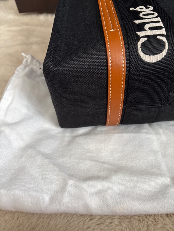 ウッディミディアムトートバッグ（ブランドバッグ）の商品画像 - 査定依頼日：2025年11月19日 - 最高査定価格：60,000円