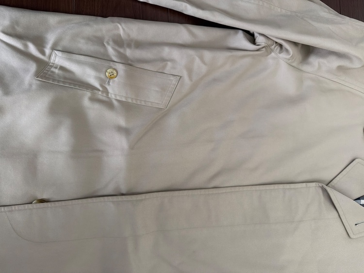 アクアスキュータム　トレンチコート（メンズ）（古着・ファッション）の商品画像 - 査定依頼日：2026年1月12日 - 最高査定価格：100,000円