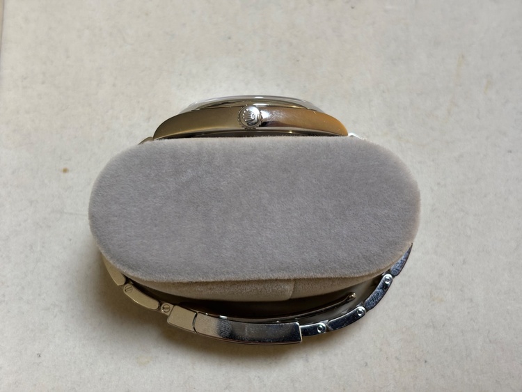 オイスターパーペチュアル41ミリグリーン（高級時計）の商品画像 - 査定依頼日：2025年12月9日 - 最高査定価格：1,270,000円