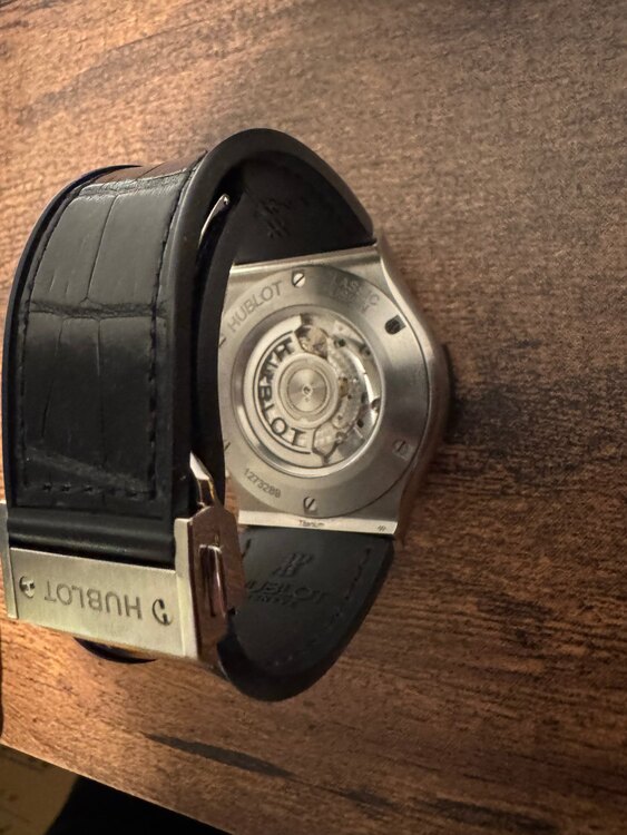 ウブロ クラシックフュージョン クロノグラフちたにく（高級時計）の商品画像 - 査定依頼日：2025年4月29日 - 最高査定価格：800,000円