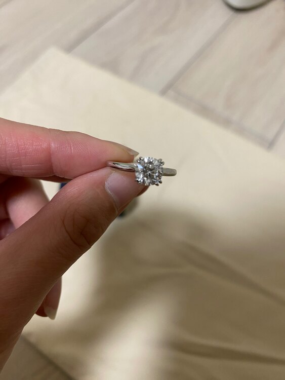 ハリーウィンストン　リング（宝石）の商品画像 - 査定依頼日：2023年12月17日 - 最高査定価格：1,400,000円