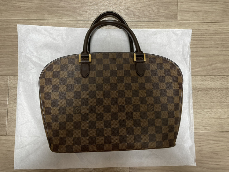 ダミエ サリア オリゾンタル N51282 エベヌ（ブランドバッグ）の商品画像 - 査定依頼日：2022年4月12日 - 最高査定価格：80,000円