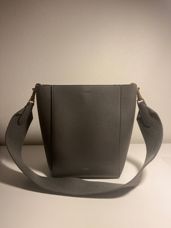 セリーヌ  （ブランドバッグ）の商品画像 - 査定依頼日：2025年2月21日 - 最高査定価格：120,000円