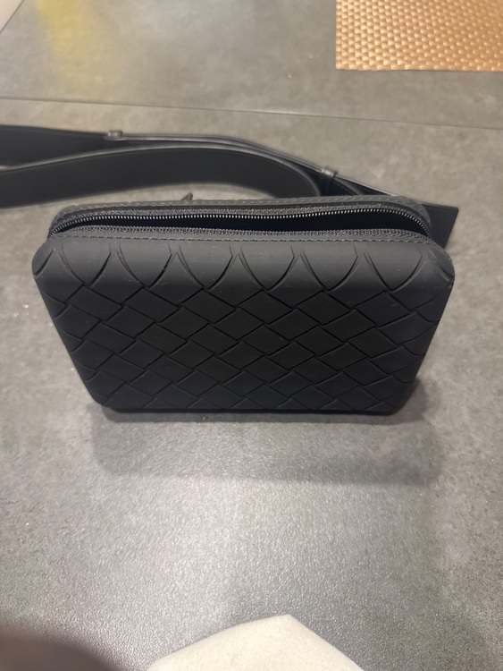 ボッテガ・ヴェネタ  （ブランドバッグ）の商品画像 - 査定依頼日：2025年10月3日 - 最高査定価格：110,000円